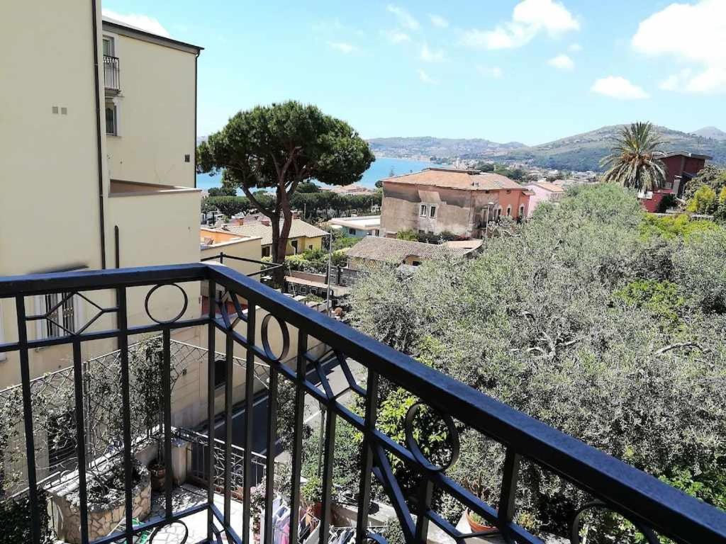 Апартаменты Casa Dinky Attico Con Terrazza Vista Mare Формия Экстерьер фото