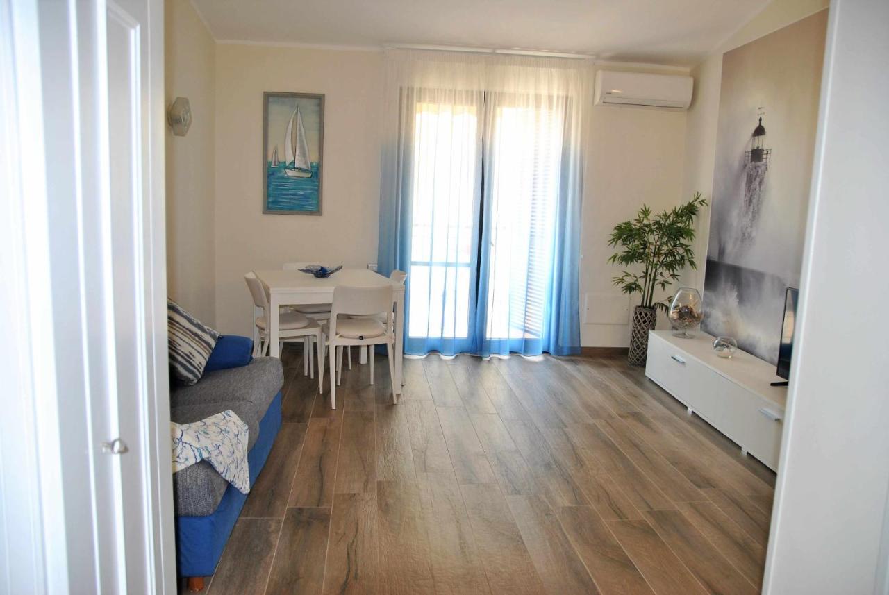 Апартаменты Casa Dinky Attico Con Terrazza Vista Mare Формия Экстерьер фото