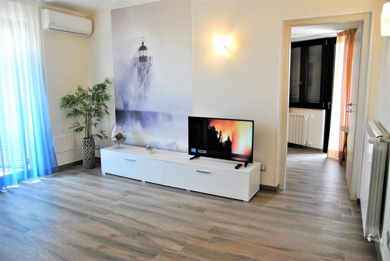 Апартаменты Casa Dinky Attico Con Terrazza Vista Mare Формия Экстерьер фото